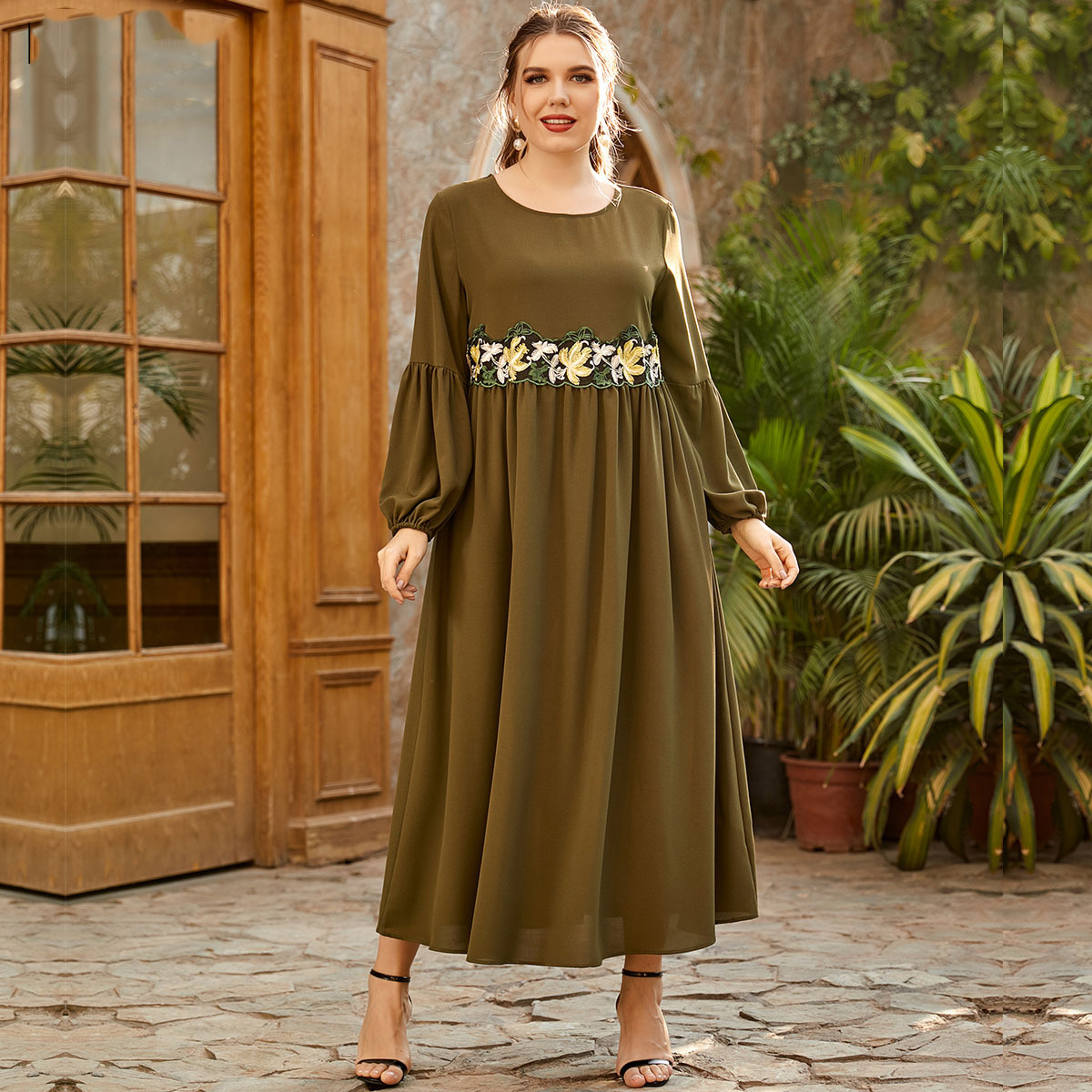 Ramadan Turkey India Muslim Dress Embroidered Floral Abaya Duabi Arab Vestidos Moroccon Kaftan Islamic Clothing Jilbab Gown Robe
Ramadan Turkey India Muslim Dress Embroidered Floral Abaya Duabi Arab Vestidos Moroccon Kaftan Islamic Clothing Jilbab Gown Robe