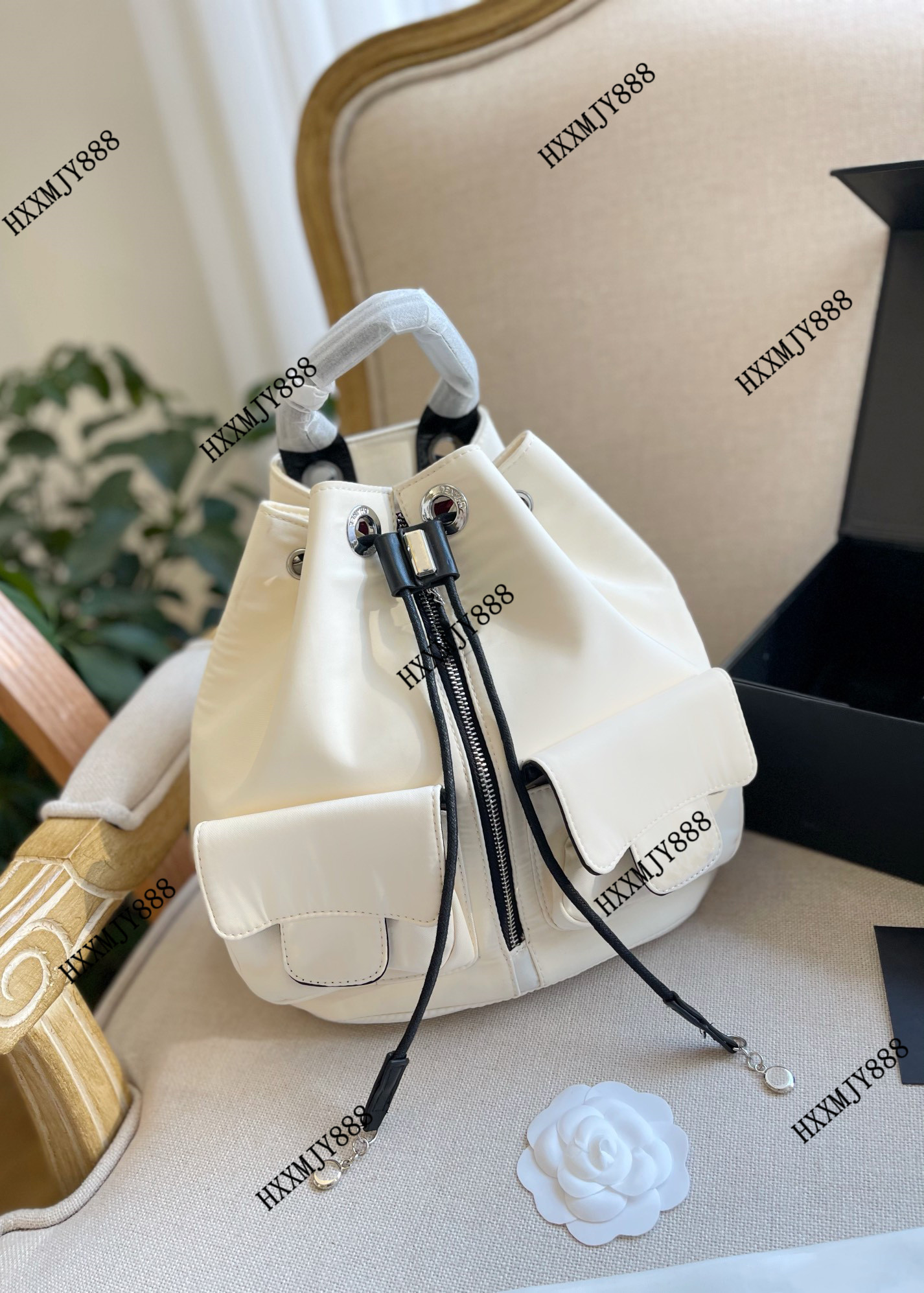 2022 News High Quality Bags Women Luxury Designers Plaid Makeup Exquisite Cosmetics Lady Cosmetics Travel Clutch Wallet Shoulder Embroidered
2022 News High Quality Bags Women Luxury Designers Plaid Makeup Exquisite Cosmetics Lady Cosmetics Travel Clutch Wallet Shoulder Embroidered
