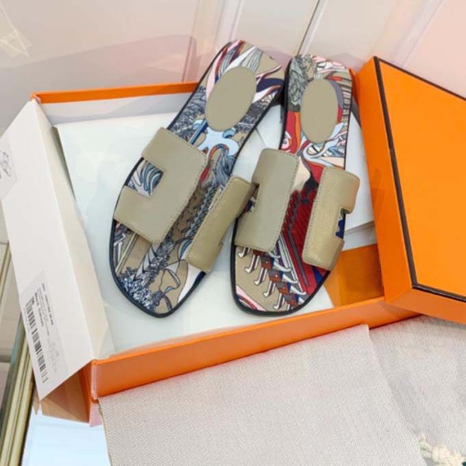 Luxury Designs Sandals Comfort Designer Slippers Trendy Slides Floral Brocade Genuine Leather Flip Flops Women Shoes Sandal with Box Dustbag rxfcgch, Black
Luxury Designs Sandals Comfort Designer Slippers Trendy Slides Floral Brocade Genuine Leather Flip Flops Women Shoes Sandal with Box Dustbag rxfcgch, Black