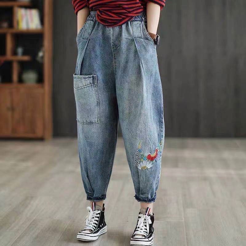 Spring Arts Style Women Vintage Embroidery Loose Jeans Big Pocket Casual Elastic Waist Cotton Denim Harem Pants V237 210512