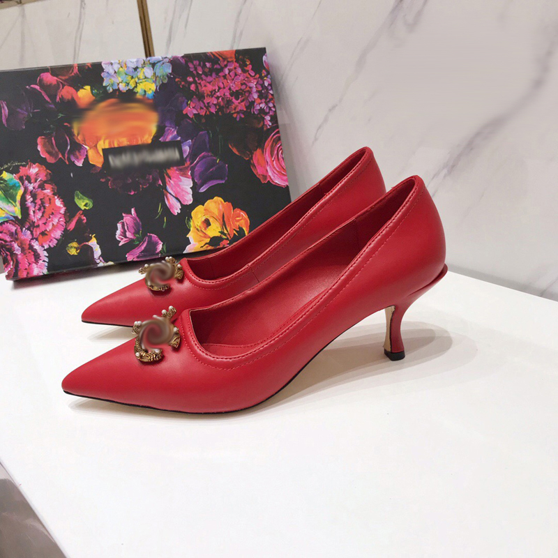 2021 Good Quality Fashion Women Luxurys Designers Shoes Designer Sandals Womens Luxury High Heels Sandal Dress Shoess With Box Size 35-41 -H601, Red
2021 Good Quality Fashion Women Luxurys Designers Shoes Designer Sandals Womens Luxury High Heels Sandal Dress Shoess With Box Size 35-41 -H601, Red
