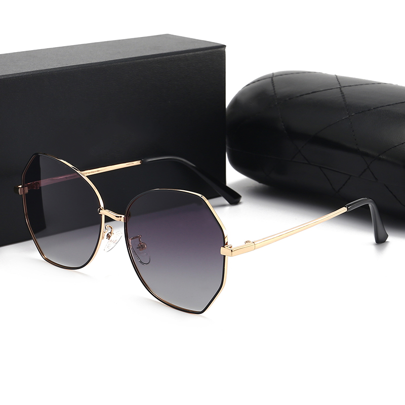 Designer Sunglasses Brand UV400 Eyewear Metal Gold Frame Sun Glasses Men Women Mirror Polaroid Glass Lens With Box
Designer Sunglasses Brand UV400 Eyewear Metal Gold Frame Sun Glasses Men Women Mirror Polaroid Glass Lens With Box