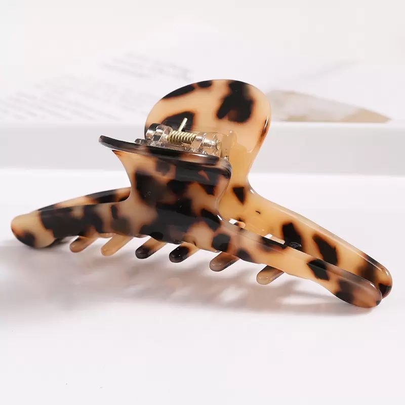 Big Hair Claw Clips Leopard Nonslip Large Claw Clip for Women, 12cm Strong Hold Hair Jaw Clips Clamp for Thin Thick Hair, Pick colors and quantity
Big Hair Claw Clips Leopard Nonslip Large Claw Clip for Women, 12cm Strong Hold Hair Jaw Clips Clamp for Thin Thick Hair, Pick colors and quantity