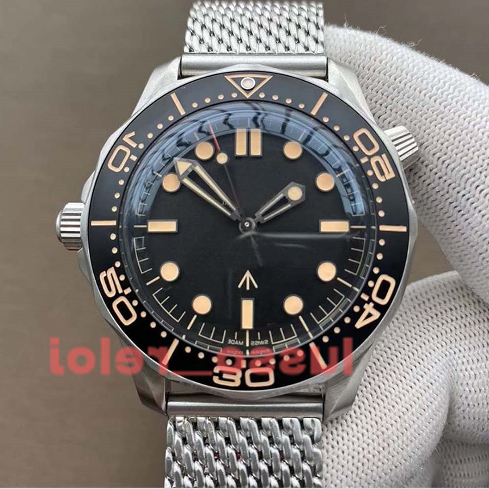 Time Ceramic Bezel NTTD42mm No to Die Men Orologio Sapphire Mens Watches Automatic Movement Mechanical Montre de luxe Watch James bond 007, Not ship
Time Ceramic Bezel NTTD42mm No to Die Men Orologio Sapphire Mens Watches Automatic Movement Mechanical Montre de luxe Watch James bond 007, Not ship