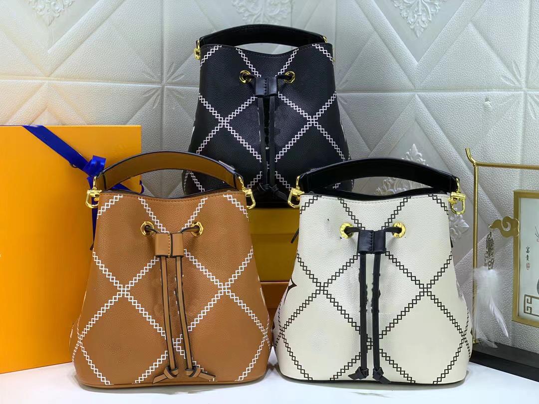 newest Empreinte fashion ladies bucket bag top quality luxury designer genuine leather shoulder handbag cross body purses totes crossbody bag M45716
newest Empreinte fashion ladies bucket bag top quality luxury designer genuine leather shoulder handbag cross body purses totes crossbody bag M45716