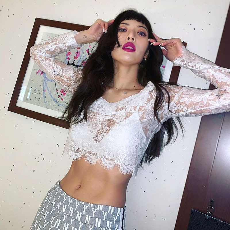 Sexy White Lace Shirt Spring 2021 Fairy Grunge See Through Long Sleeve Crop Top Korean Fashion Blouses N94-CG10
Sexy White Lace Shirt Spring 2021 Fairy Grunge See Through Long Sleeve Crop Top Korean Fashion Blouses N94-CG10