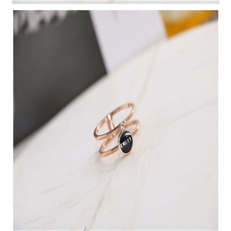 Titanium steel fadeless ring color thin ring men and women with the same fashion manufacturers direct sales
Titanium steel fadeless ring color thin ring men and women with the same fashion manufacturers direct sales