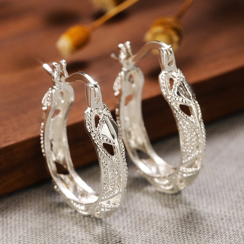 WUKALO New 925 Silver Women Hoop Earrings Ethnic Style Party Daily Wearable Versatile Female Accessories High Quality Jewelry
WUKALO New 925 Silver Women Hoop Earrings Ethnic Style Party Daily Wearable Versatile Female Accessories High Quality Jewelry