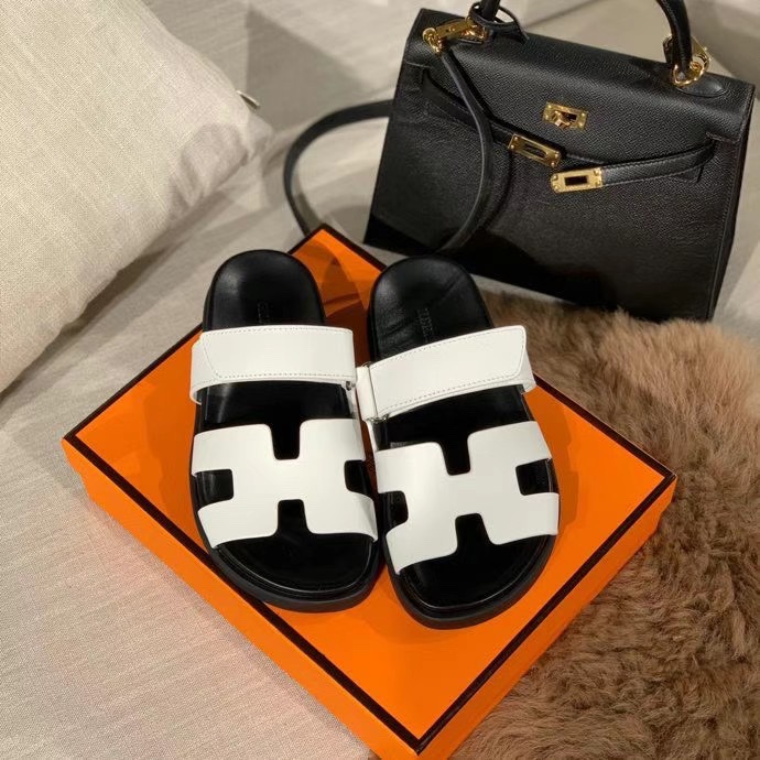 2021 Women Sandals Slippers Embroidery Designers Slides Sandal Floral Brocade Flip Flops Striped Beach Leather Rubber Flower Slipper Loafers With Box
2021 Women Sandals Slippers Embroidery Designers Slides Sandal Floral Brocade Flip Flops Striped Beach Leather Rubber Flower Slipper Loafers With Box