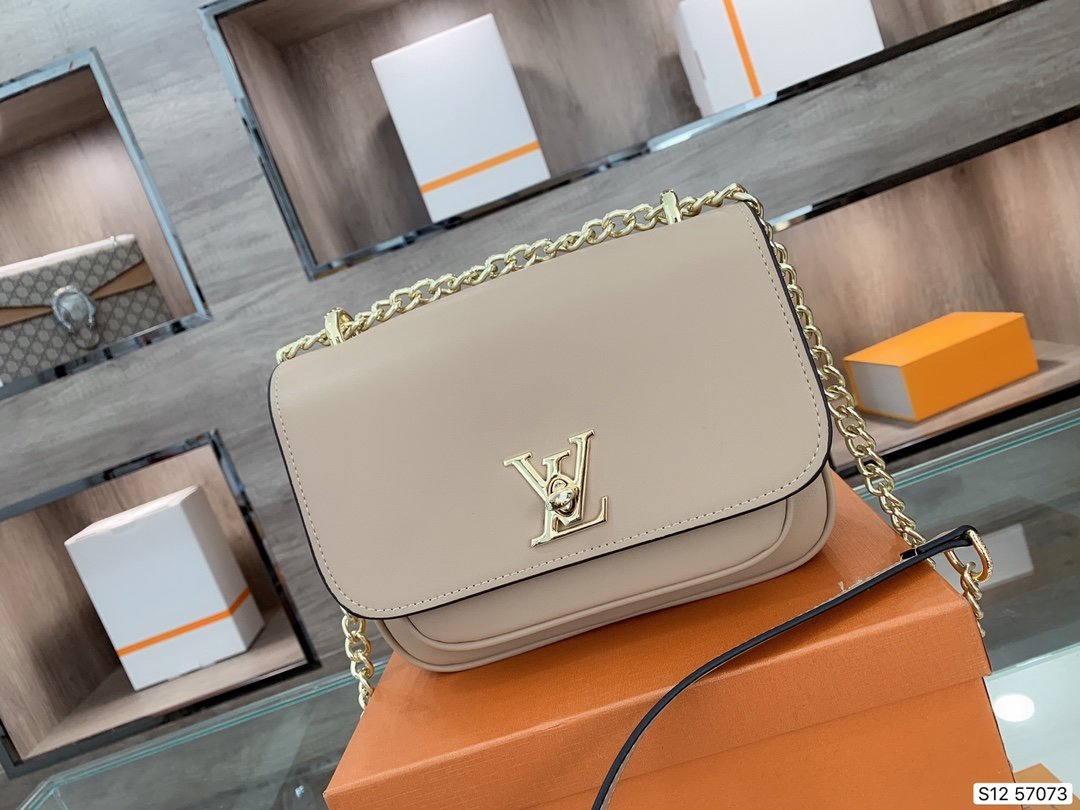 Gucci Luxury Designer 5A quality Shoulder Bag tote Genuine Leather marmont Womens men Crossbody Bag handbags Wallet Handbag totes GG Purses caviar fashion, Carton
Gucci Luxury Designer 5A quality Shoulder Bag tote Genuine Leather marmont Womens men Crossbody Bag handbags Wallet Handbag totes GG Purses caviar fashion, Carton