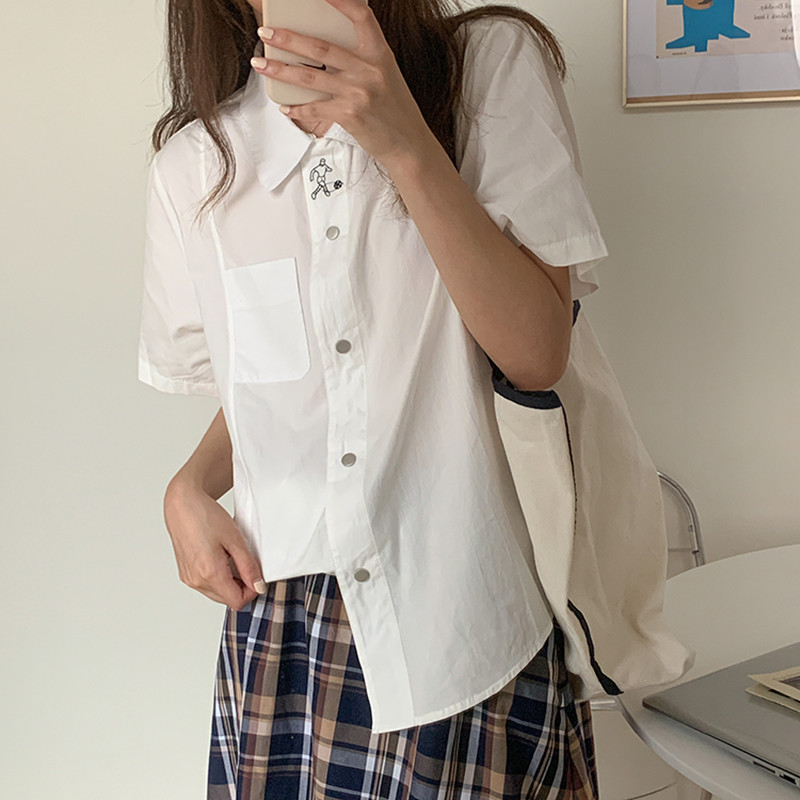 femme womens loose tops 2021 summer preppy style cartoon embroidery short sleeve shirt women blouses (F4030), White
femme womens loose tops 2021 summer preppy style cartoon embroidery short sleeve shirt women blouses (F4030), White