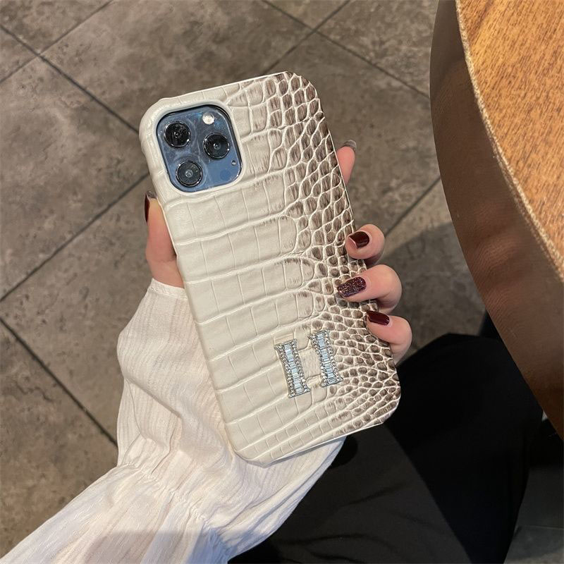 Iphone Mobile Phone Case Crocodile Luxury Leather Pattern Fashion Iphone 11/12/13 Pro Max Designer Fitted Case All-inclusive D2109225HL, Box
Iphone Mobile Phone Case Crocodile Luxury Leather Pattern Fashion Iphone 11/12/13 Pro Max Designer Fitted Case All-inclusive D2109225HL, Box