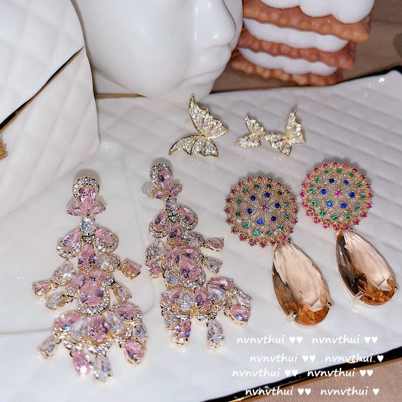 Dangle & Chandelier 2021 High-end Celebrity Versatile Fashion Earrings Tassel Classic, Silver
Dangle & Chandelier 2021 High-end Celebrity Versatile Fashion Earrings Tassel Classic, Silver