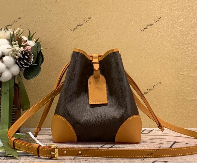 Dark Brown Noe Purse M57099 Small Retro Bucket Bag Shoulder Wallet Crossbody Bags Drawstring Closure Classic Old Pattern Leather Adjustable Strap
Dark Brown Noe Purse M57099 Small Retro Bucket Bag Shoulder Wallet Crossbody Bags Drawstring Closure Classic Old Pattern Leather Adjustable Strap