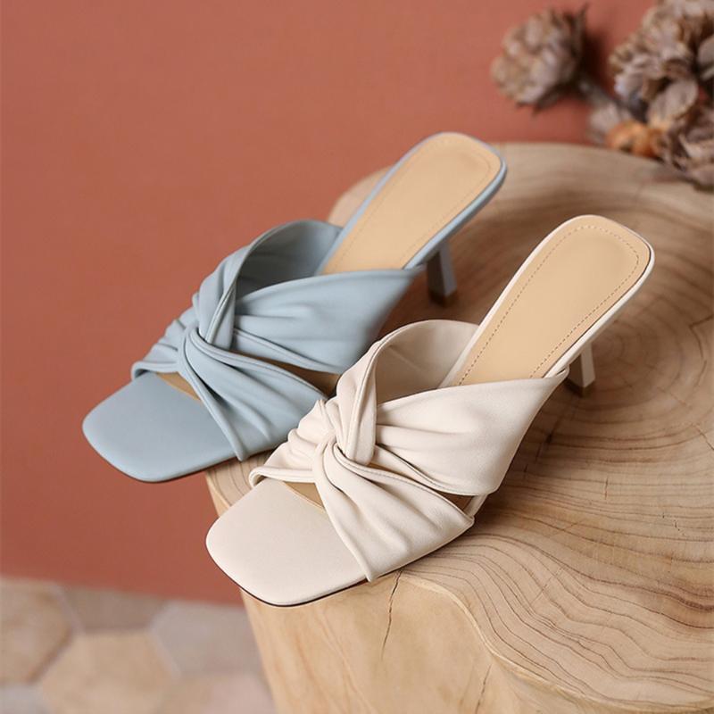 Slippers Fashion Women's Shoes Square Toe Thin Cross-Tied Decoration Design Genuine Leather
Slippers Fashion Women's Shoes Square Toe Thin Cross-Tied Decoration Design Genuine Leather
