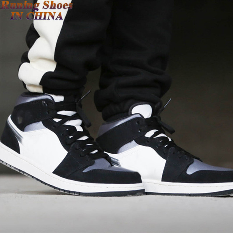 1 Mid Satin Grey Toe 852542 011 BLACK ANTHRACITE SAIL men womens trainers hightop sneakers baskets plateforme size 36-47 schoenen
1 Mid Satin Grey Toe 852542 011 BLACK ANTHRACITE SAIL men womens trainers hightop sneakers baskets plateforme size 36-47 schoenen