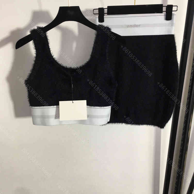 Designer women leggings sexy knit dress vest suit mohair slim-fit yoga wear letter logo brand hip wrap skirt and camisole Two Piece dresses, White
Designer women leggings sexy knit dress vest suit mohair slim-fit yoga wear letter logo brand hip wrap skirt and camisole Two Piece dresses, White