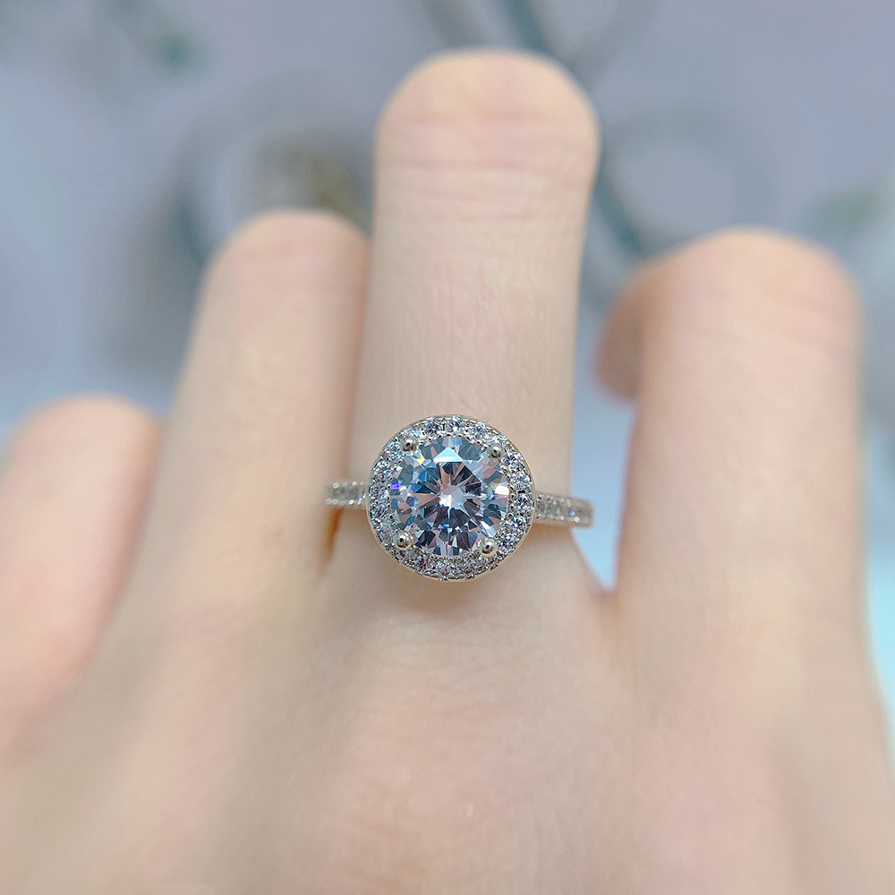 Classic design engagement wedding ring with roumd cz diamond microset and platinum plated for women
Classic design engagement wedding ring with roumd cz diamond microset and platinum plated for women