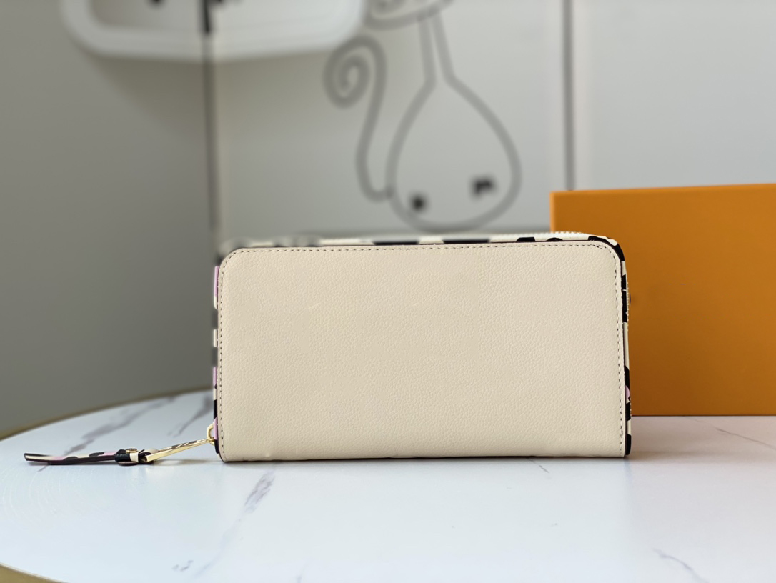 Genuine Leather brand Designers Leopard Wallets wristlet Bags Purse Fashion Zippy top Quality long Wallet Classic Zipper Pocket Bag Card Holder 08608, Beige
Genuine Leather brand Designers Leopard Wallets wristlet Bags Purse Fashion Zippy top Quality long Wallet Classic Zipper Pocket Bag Card Holder 08608, Beige