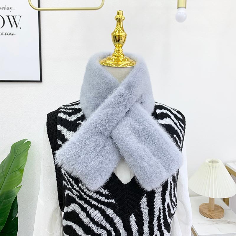 Scarves Women Winter Warm Shawl Real Neck Collar Solid Color Luxury Furry Scarf For Cold
Scarves Women Winter Warm Shawl Real Neck Collar Solid Color Luxury Furry Scarf For Cold