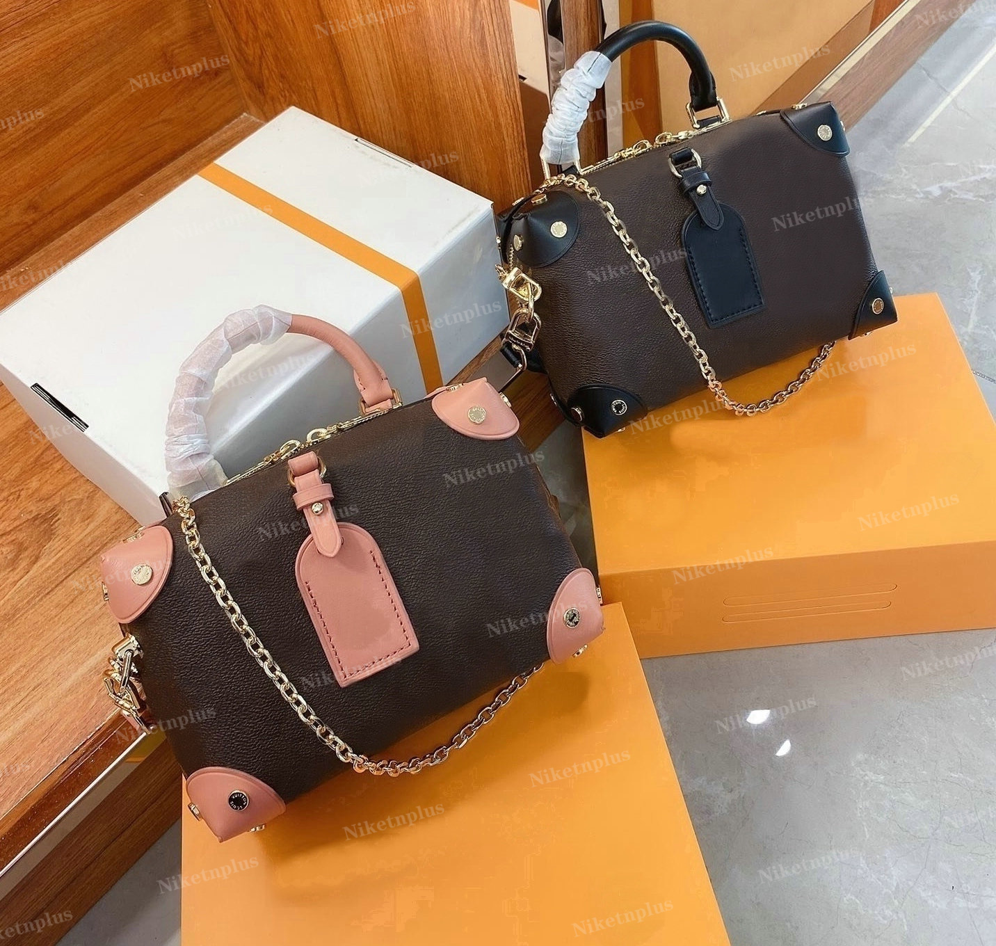 Petite Malle Souple Bag Fashioned M45393 Shoulder Bags Black Embossed Monograms Luggage Tag Riveted Leather Corners Versatility Small Cross Body Classic Handbag, #1
Petite Malle Souple Bag Fashioned M45393 Shoulder Bags Black Embossed Monograms Luggage Tag Riveted Leather Corners Versatility Small Cross Body Classic Handbag, #1