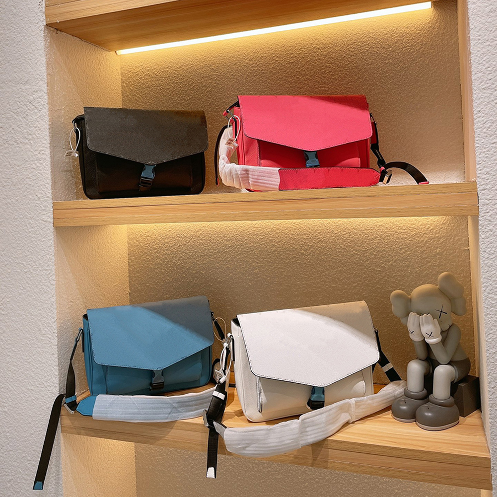 Handbag bags Shoulder camera Bag Wholesals fashion single Coin Purse Pendant pocke women luxury leather Designers wallets lady ladies by fenhongbag 13, Dustbag
Handbag bags Shoulder camera Bag Wholesals fashion single Coin Purse Pendant pocke women luxury leather Designers wallets lady ladies by fenhongbag 13, Dustbag