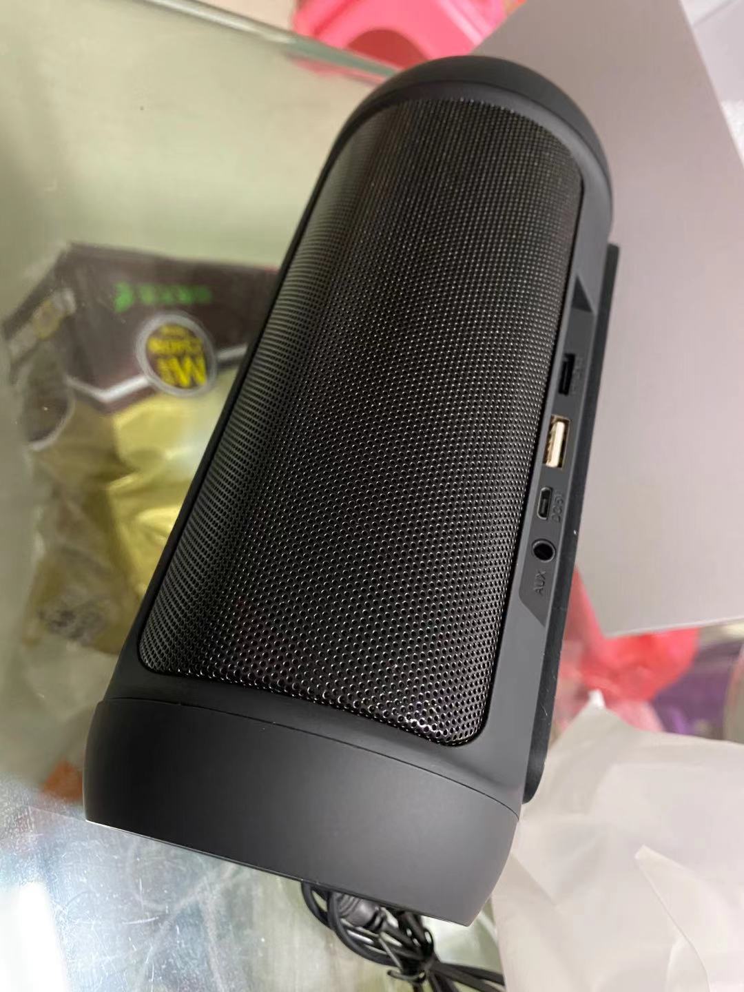 High quality portable wireless bluetooth speaker with small package outdoor wireless subwoofer column small speaker supports USB audio player mobile phone holder
High quality portable wireless bluetooth speaker with small package outdoor wireless subwoofer column small speaker supports USB audio player mobile phone holder