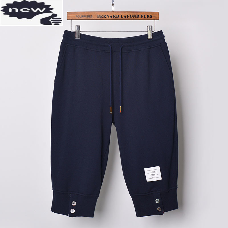 2021 Fashion TB THOM Brand Casual Shorts Men Summer Cotton Sports Trousers Hip Hop Knee Length Harem Jogger Track Pants J1208, White;black
2021 Fashion TB THOM Brand Casual Shorts Men Summer Cotton Sports Trousers Hip Hop Knee Length Harem Jogger Track Pants J1208, White;black