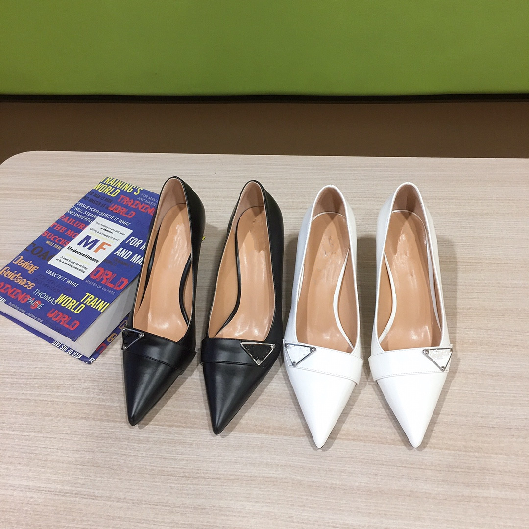 Luxurys Designers Buckle Shoes women high heels quality designer party wedding bride ladies sandals fashionable sexy dress pointed toe leath, Black
Luxurys Designers Buckle Shoes women high heels quality designer party wedding bride ladies sandals fashionable sexy dress pointed toe leath, Black
