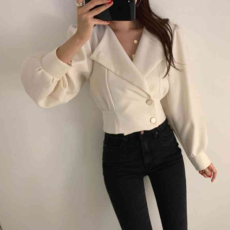 Blazer & Suits Chic Korean Simple White Short Lapel Jacket Women Fashion Long Sleeve Two Button Tops Temperament Coat 210429