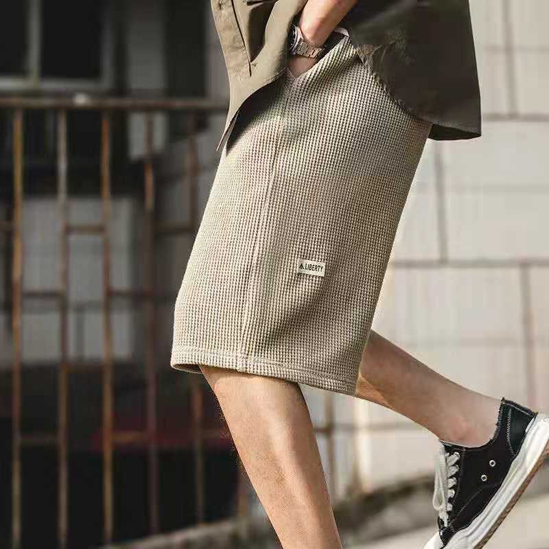 men's shorts summer retro loose drape waffle short pant fried street profile micro-elastic casual pants trend, White;black
men's shorts summer retro loose drape waffle short pant fried street profile micro-elastic casual pants trend, White;black
