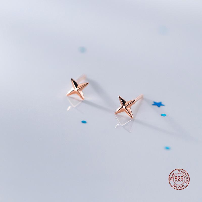 Stud LKO 925 Sterling Silver Korean Version Simple Four-Pointed Star Earrings Women Light Luxury Jewelry Gift Accessories, Golden;silver
Stud LKO 925 Sterling Silver Korean Version Simple Four-Pointed Star Earrings Women Light Luxury Jewelry Gift Accessories, Golden;silver