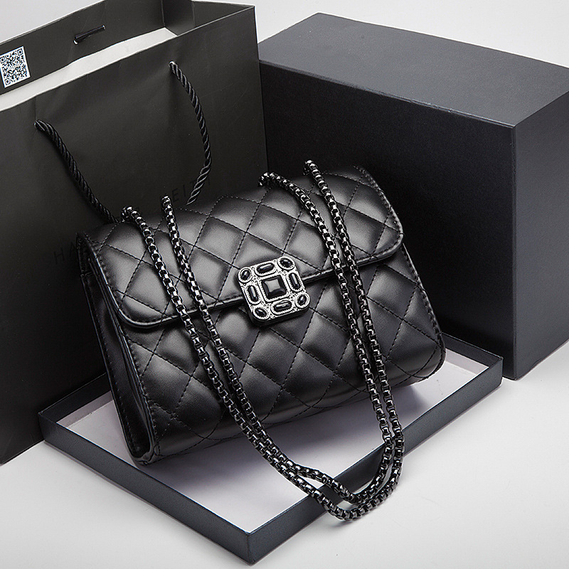 2021 designers bags High Quality Luxurys Designers Bags Handbags Diamond Design Mobile Phone TrendHandbags mini bags, Black
2021 designers bags High Quality Luxurys Designers Bags Handbags Diamond Design Mobile Phone TrendHandbags mini bags, Black