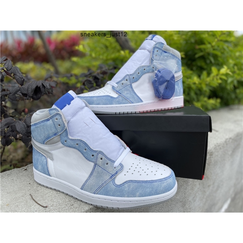 2021 New Top Quality Jumpman 1 OG Hyper Royal Basketball Shoes Mens Womens Sneakers Sport Trainers Full Size 36--47.5 Come With Box
2021 New Top Quality Jumpman 1 OG Hyper Royal Basketball Shoes Mens Womens Sneakers Sport Trainers Full Size 36--47.5 Come With Box