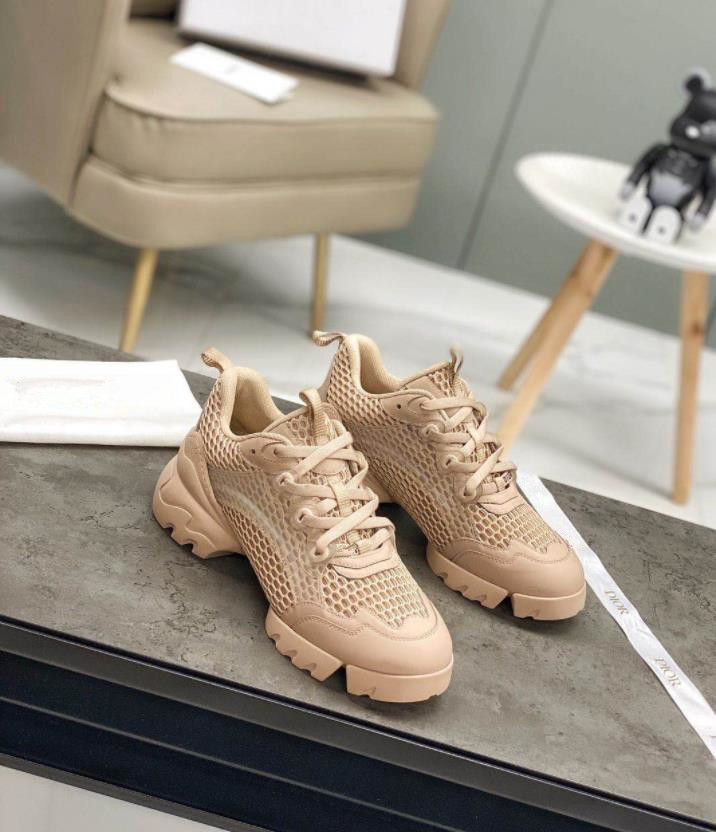 Hiking Footwear Classic Leather Designer Sneakers Thick-soled Desert Martin Boots White Lace-up Winter Ladies High Heel Shoes Box, C1
Hiking Footwear Classic Leather Designer Sneakers Thick-soled Desert Martin Boots White Lace-up Winter Ladies High Heel Shoes Box, C1