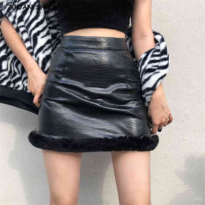 Sexy Women Hem Faux fur Spliced PU Mini Skirt Black Y2K Stylish Cool Girl Package Hips Short Skirts Party 210429
Sexy Women Hem Faux fur Spliced PU Mini Skirt Black Y2K Stylish Cool Girl Package Hips Short Skirts Party 210429