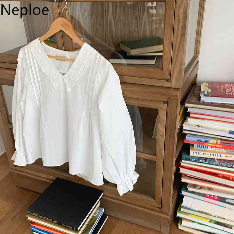 Neploe Women Blouses Spring Embroidery Lace Peter Pan Collar Patchwork Shirts Korean Elegant Blusas Temperament White Loose Tops 210422