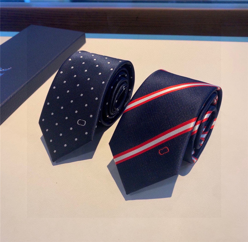 Mens Designer Tie Suit NeckTies Luxurys Deisgners Men Necktie Party Wedding Business Formal Neck Tie Neckwear Cravate Cravattino, Blue;purple
Mens Designer Tie Suit NeckTies Luxurys Deisgners Men Necktie Party Wedding Business Formal Neck Tie Neckwear Cravate Cravattino, Blue;purple