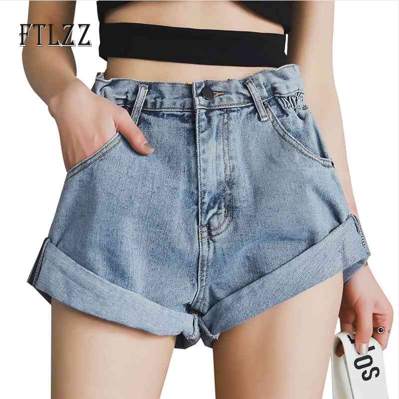 Women's Denim Shorts Fashion Summer Short Jeans Woman Vintage High Waist Khaki Wide Leg Elastic 210602
Women's Denim Shorts Fashion Summer Short Jeans Woman Vintage High Waist Khaki Wide Leg Elastic 210602