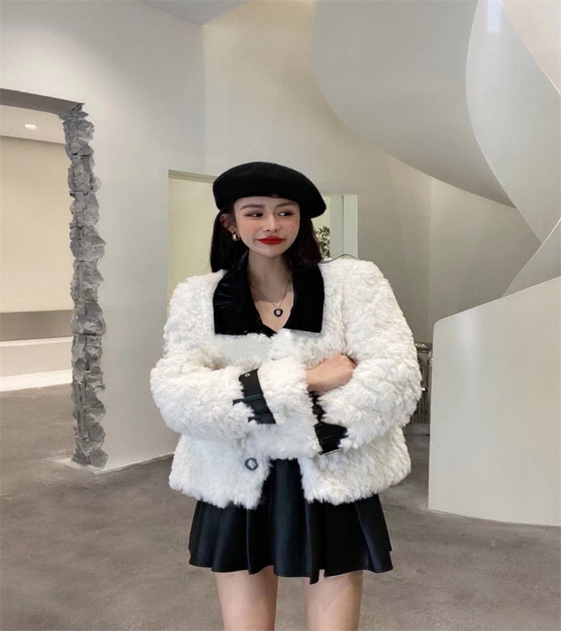 New Lamb fur Wool coat female Korean version loose suede all-in-one motorcycle jackets coats, Extra shipping cost
New Lamb fur Wool coat female Korean version loose suede all-in-one motorcycle jackets coats, Extra shipping cost