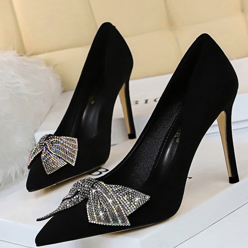 2021 Chaussures Bowknot Femme Pumps Strass Femmes Talons Surede Femmes Chaussures Sexy Teaux Chaussures High Talons Femme Heels1