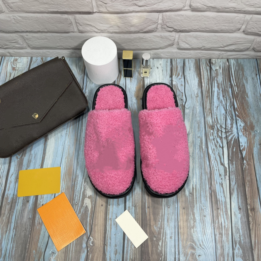 2022 Luxury Slide Designer Slippers Stylish Women Wool Sandals Warm Comfort Fur Woman Slipper Shoes Autumn Winter Plush Slides Scuffs Sandal Size 35-40 With Box, Supplement link
2022 Luxury Slide Designer Slippers Stylish Women Wool Sandals Warm Comfort Fur Woman Slipper Shoes Autumn Winter Plush Slides Scuffs Sandal Size 35-40 With Box, Supplement link