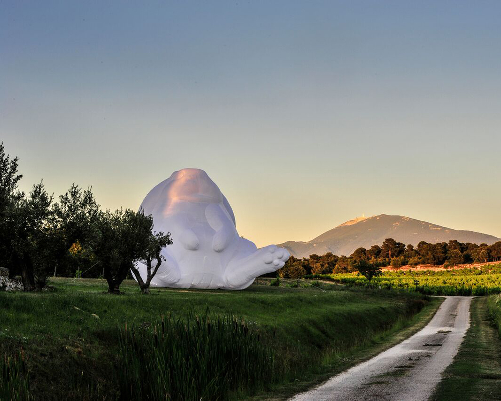 High quality glow at night LED white giant inflatable bunny easter rabbit for festival decoration