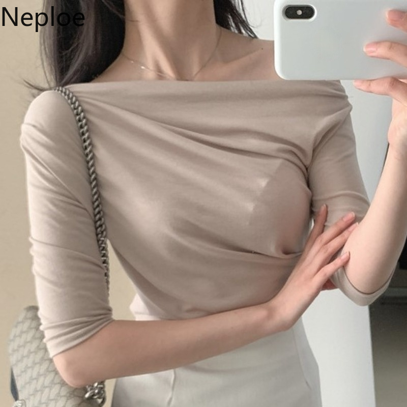 Neploe Women T Shirt Korean Off Shoulder Pleated Slim Bottoming Tees Korean Simple Casual Short Sleeve White Elegant Tops 210422