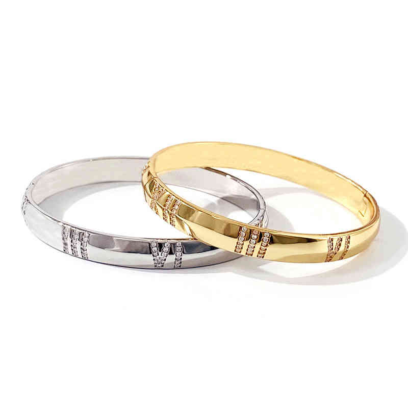 Hot Selling Tiffy Home Same Light Luxury Temperament Diamond Inlaid Roman Digital Couple Bracelet Fashion
Hot Selling Tiffy Home Same Light Luxury Temperament Diamond Inlaid Roman Digital Couple Bracelet Fashion