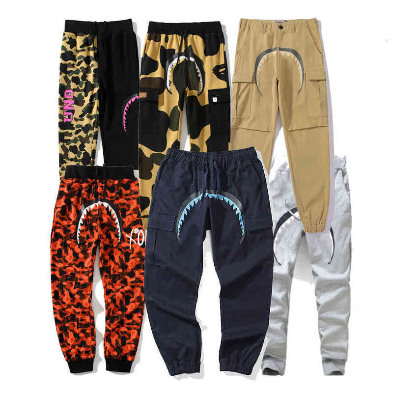APE Hip Hop Men Shark head mouth Casual long pants Mens wommen lovers Sportswear Jogger Tracksuit causel Camouflage stitching trousers, Black
APE Hip Hop Men Shark head mouth Casual long pants Mens wommen lovers Sportswear Jogger Tracksuit causel Camouflage stitching trousers, Black