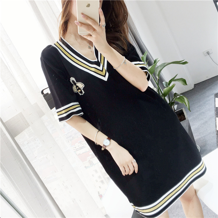 325 2021 Spring Summer Brand Same Style Sweaters High Quality V Neck Short Sleeve Dress Women Clothes Fangle, White;black
325 2021 Spring Summer Brand Same Style Sweaters High Quality V Neck Short Sleeve Dress Women Clothes Fangle, White;black