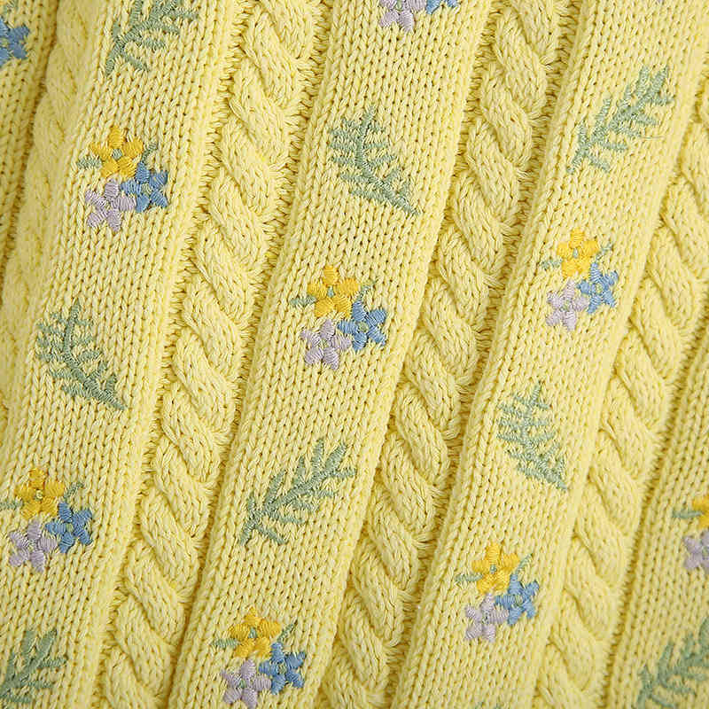 Women Chic Floral Embroidery Tank Tops Summer O Neck Fashion Camisole Yellow Casual Knitted Female Ropa Mujer 210515