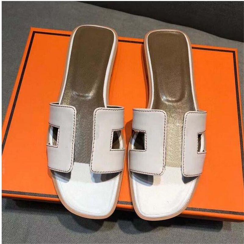 beach slippers Classic Flat woman slippers Summer lady Cartoon Big Head Slippers Leather Hotel Bath fashion women shoes Large size 35-41-42