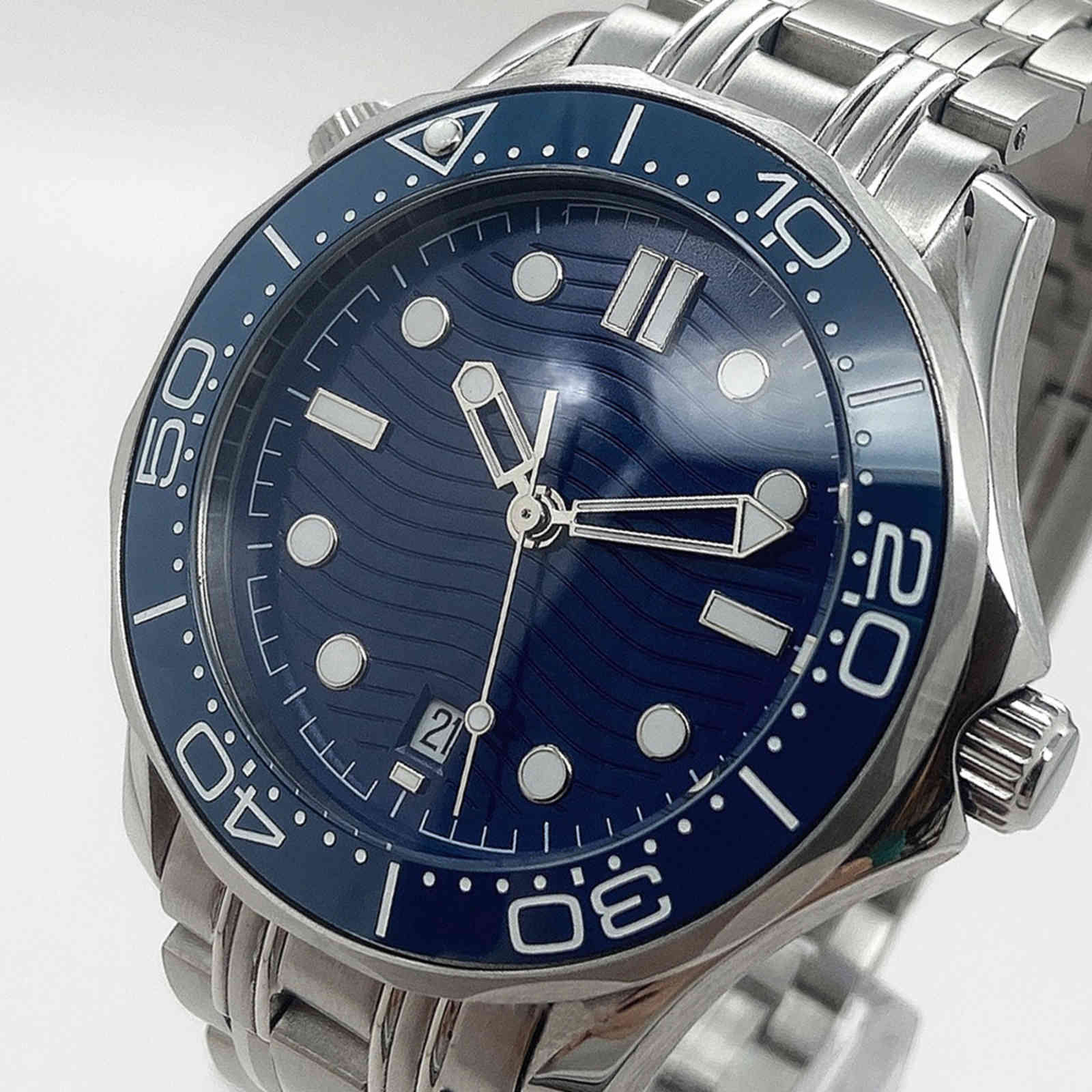 wristwatches mechanical reloj mens watches luminous gmt blue surface stainless steel case round automatic luxury watch Leisure sport, Blue surface of steel shell
wristwatches mechanical reloj mens watches luminous gmt blue surface stainless steel case round automatic luxury watch Leisure sport, Blue surface of steel shell